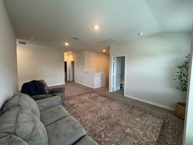 Building Photo - Spacious and Stylish, with over 2,500 sq ft Two-Story Home