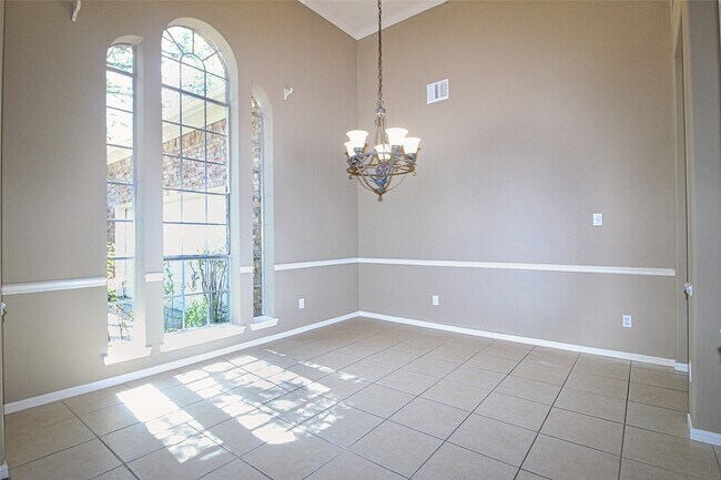 Building Photo - 4415 Crimson Ct