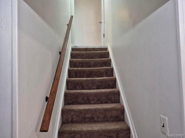 Building Photo - 8401-8418 18 Mile Rd