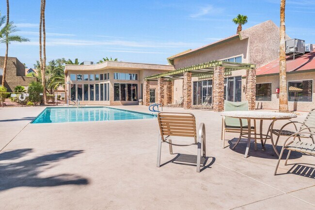 Building Photo - 4360 Sandy River Dr