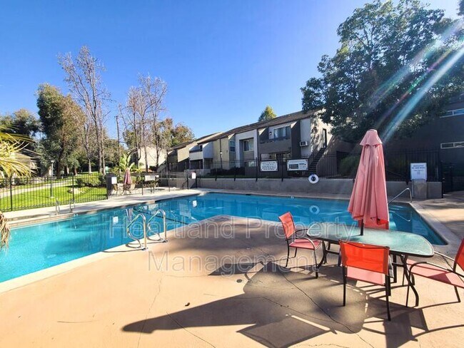 Building Photo - 1350 N Escondido Blvd