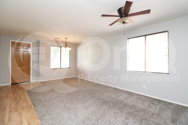 Building Photo - 1467 E Chestnut Ln