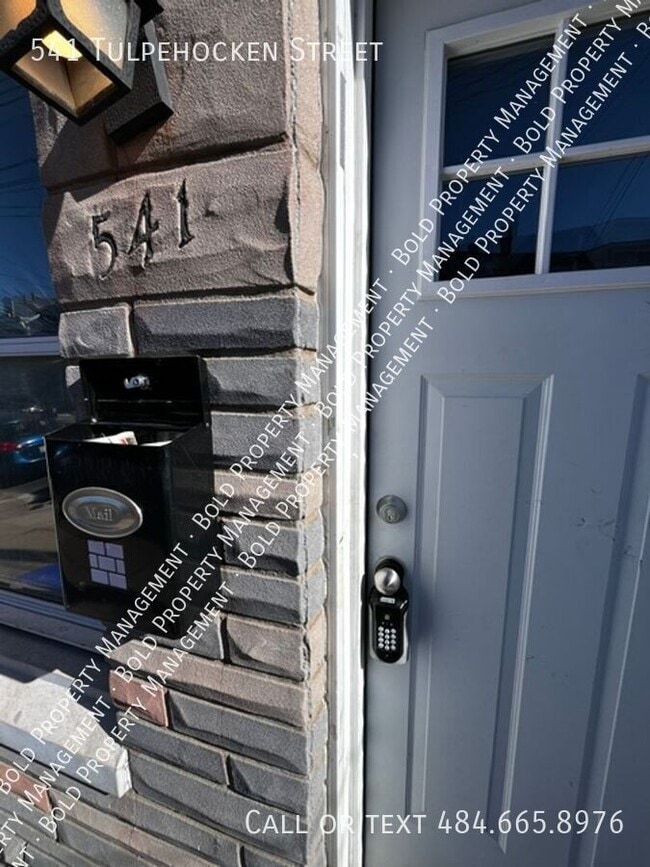 Building Photo - 541 Tulpehocken St