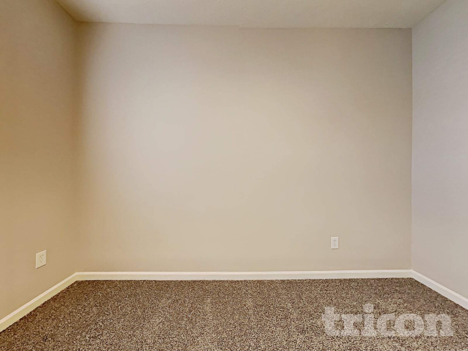 Building Photo - 675 Albermarle Dr