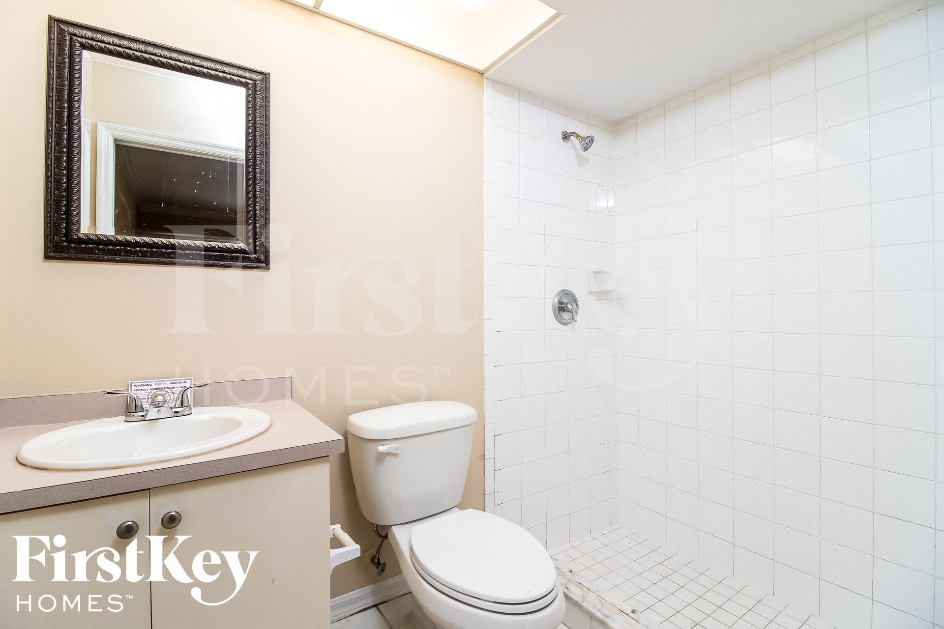 Building Photo - 242 SW 34th Terrace