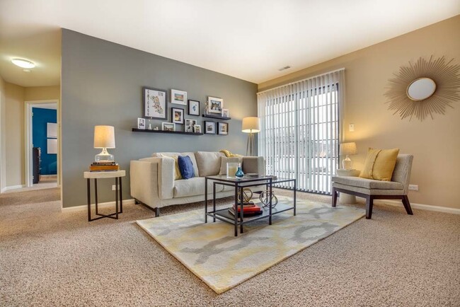 Building Photo - 6105 Lincoln Oaks Dr