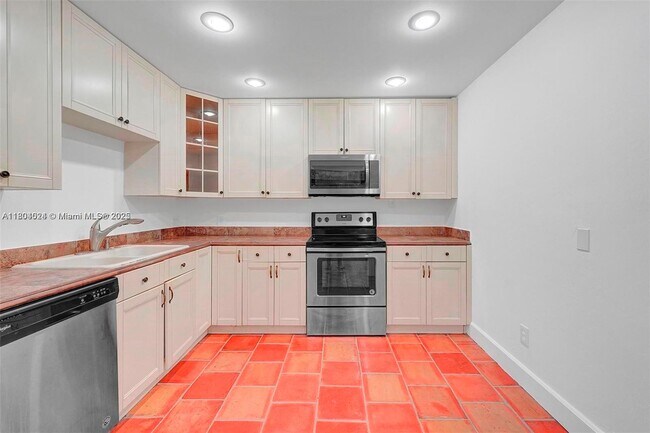 Building Photo - 20908 Leeward Ct