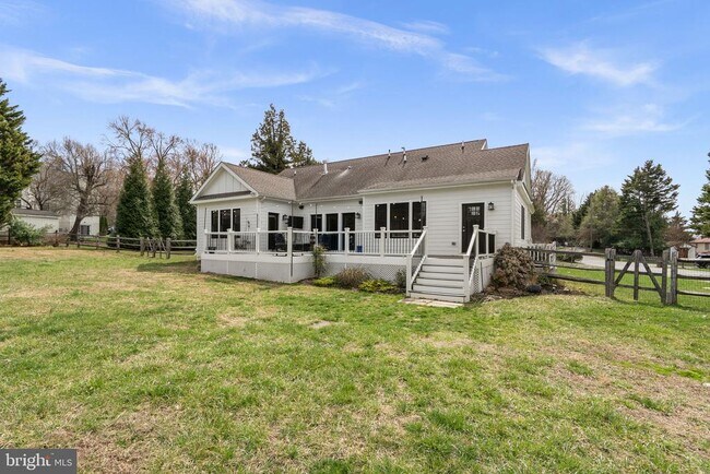 Building Photo - 17601 Crystal Spring Terrace