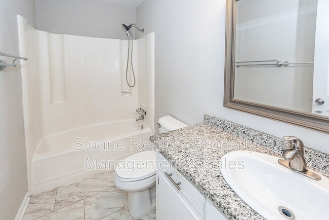Building Photo - 819 Sandpiper Dr