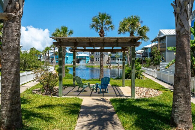 Building Photo - 456 Paradise Pointe Dr