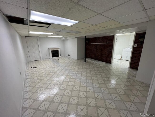 Building Photo - 13858 Arnold Dr