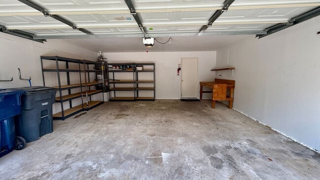 Building Photo - Spacious Townhouse For Rent at Montezuma T...
