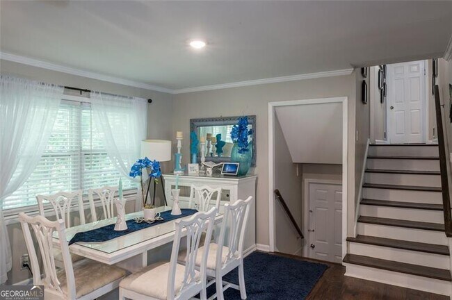 Building Photo - 1025 Hilburn Dr SE