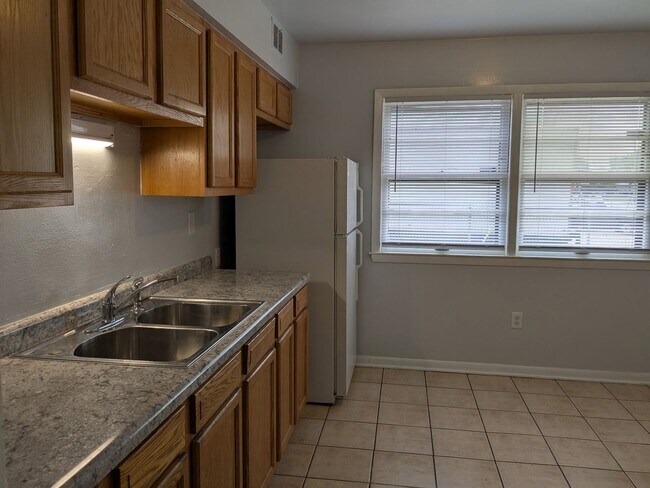Building Photo - 5618n27M