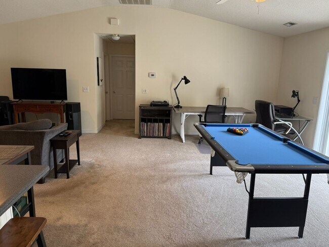 Building Photo - 311 Smugglers Ct