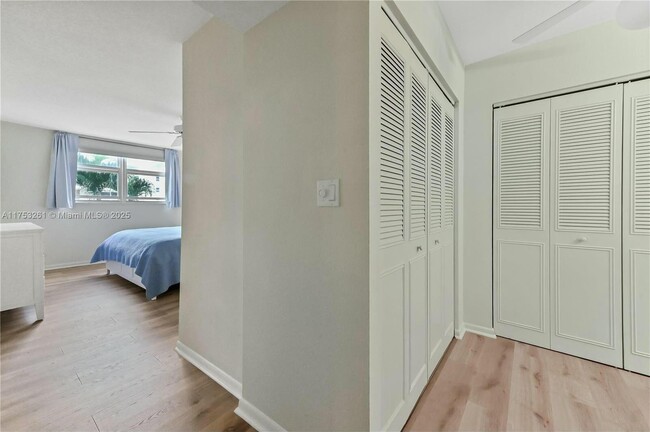 Building Photo - 3540 S Ocean Blvd