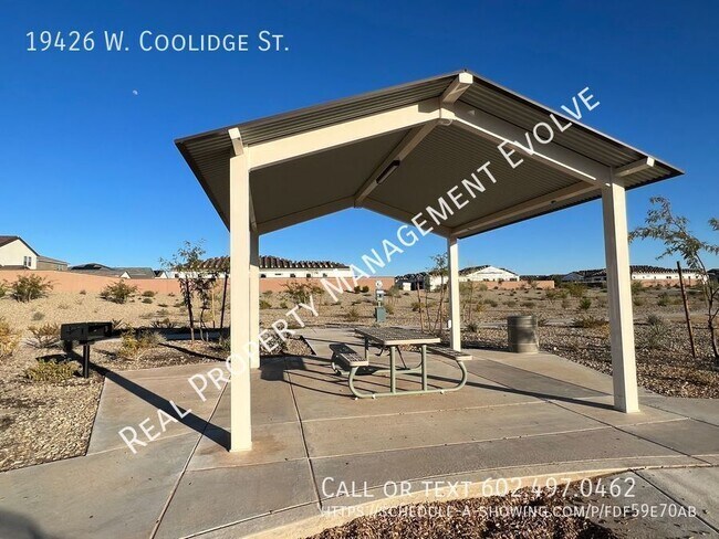 Building Photo - 19426 W Coolidge St