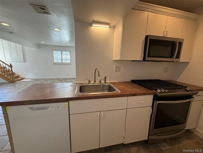 Building Photo - 73 Waterford Rd