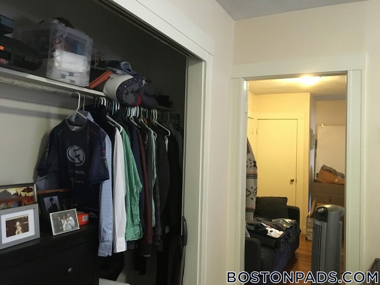 Building Photo - 402 Highland Ave