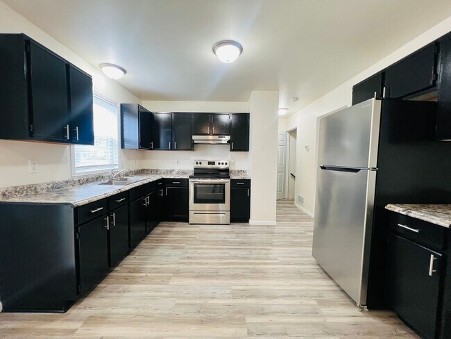 Building Photo - KHR-2711/2713-48-S