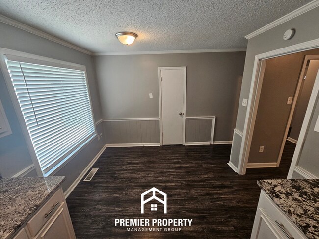 Building Photo - Luxury Germantown Living | 3BR/2BA in Poplar Estates | Houston High District