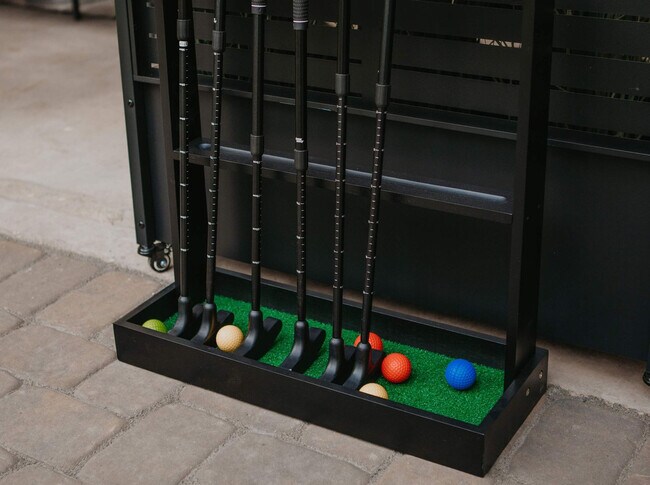 Building Photo - 946 Magnolia St SE