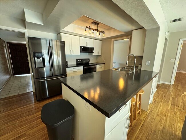 Building Photo - 13940 Antigua Dr