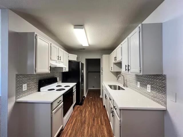 Building Photo - 8124 Marydean Ave