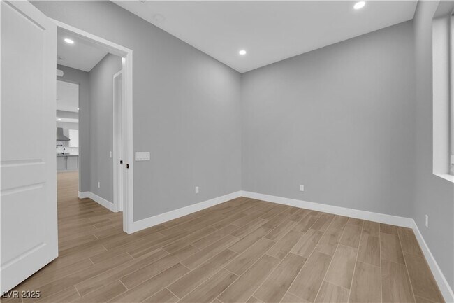 Building Photo - 10648 Stone Ledge Ave