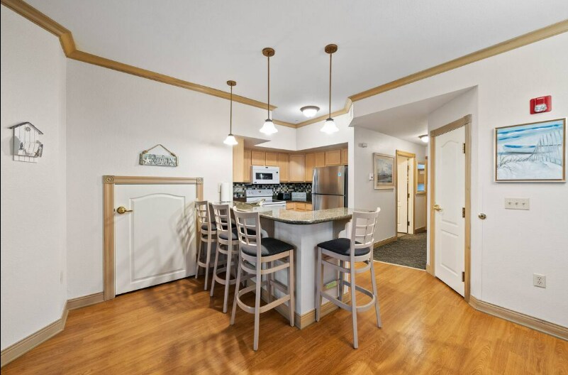 Building Photo - 418 Beachfront Dr