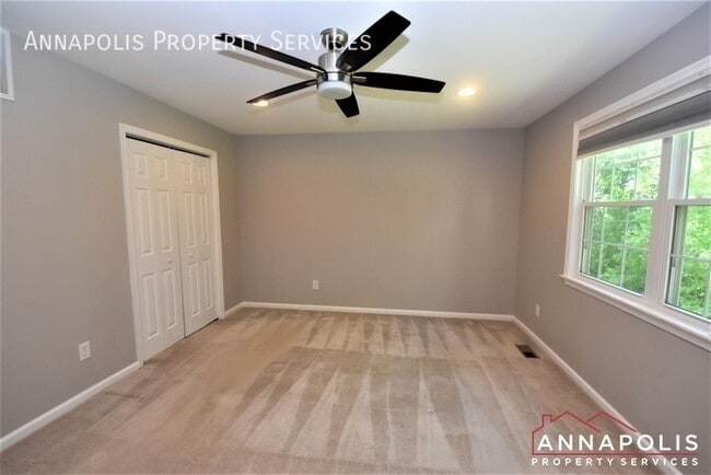 Building Photo - 442 Poplar Ln