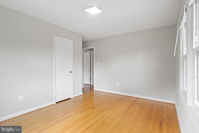 Building Photo - 6139 Tompkins Dr