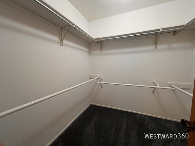 Building Photo - 1587 Stonehill Ct