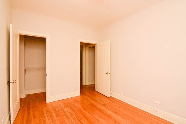 Building Photo - 2320.5 N Rockwell St