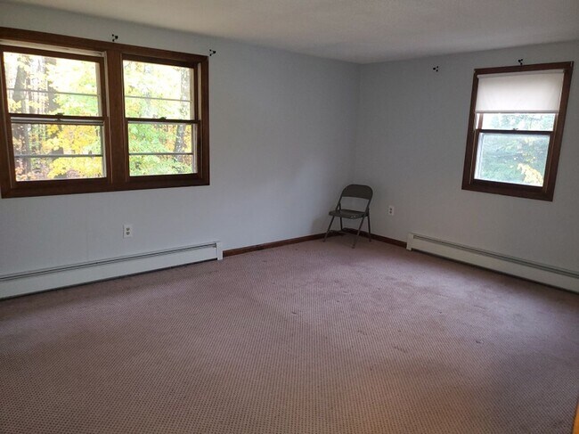 Building Photo - Athol Single Family