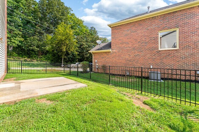 Building Photo - Fully Updated - Beautiful 3BR/2BA single-level home with a finished walk-out basement!