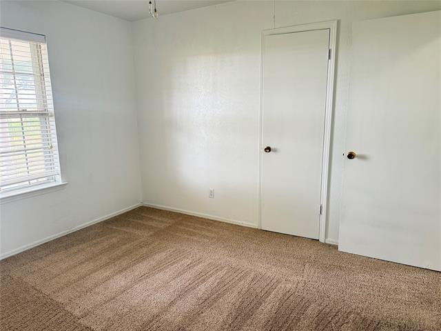 Building Photo - 5604 Gregory Ln