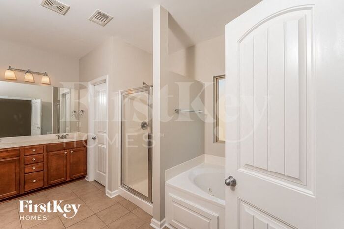 Building Photo - 623 Dulion Dr