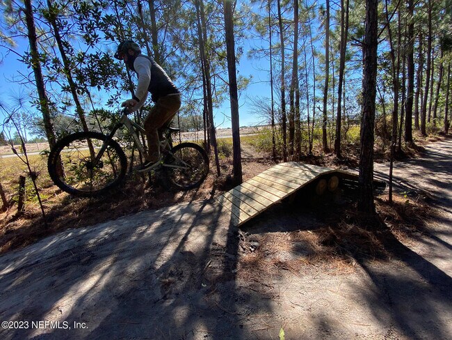 Building Photo - 20 Wilgrove Pl