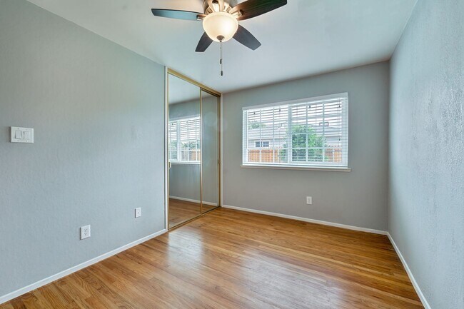 Building Photo - Charmingly Remodeled 3 Bed, 2 Bath Home Ne...