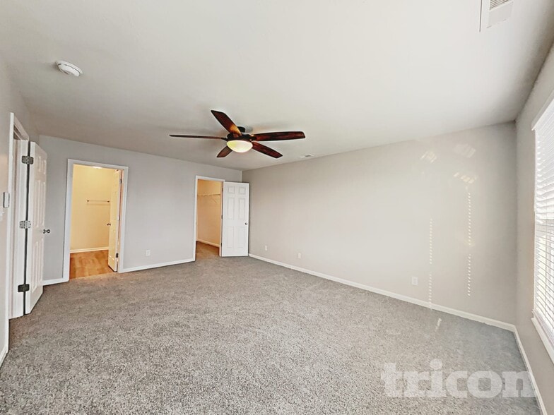 Building Photo - 6077 W Jamison Dr
