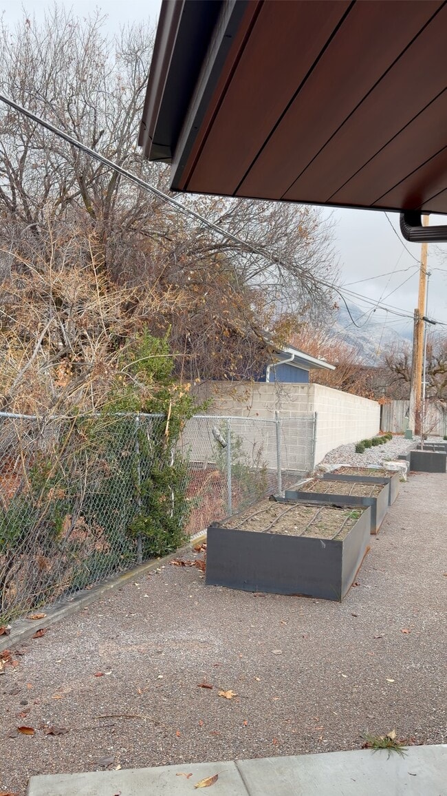 Building Photo - 1840 Sego Ln