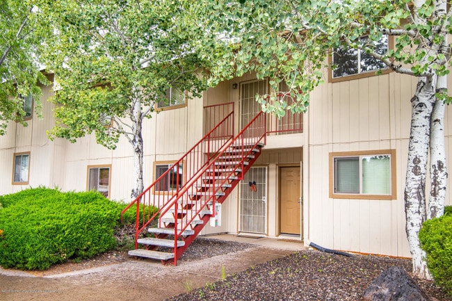 Building Photo - 2401 West St