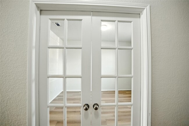 Building Photo - 8137 Kurgan Trail