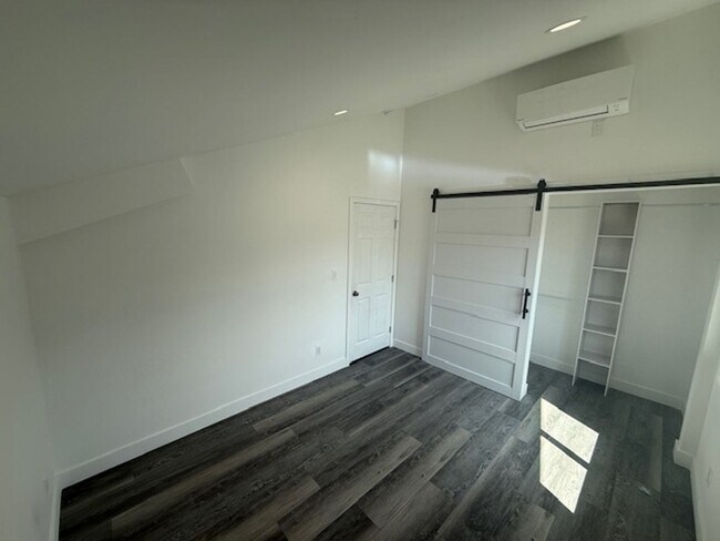 Building Photo - ADU 2 Bedroom for Rent in Sylmar!