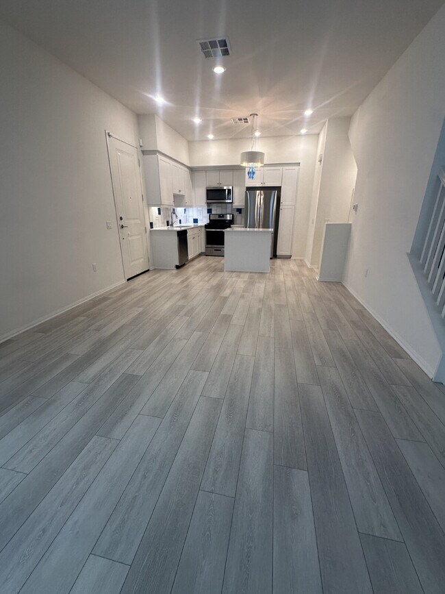 Building Photo - $4,400 - 4 Bed / 3.5 Bath Luxury Townhome in Suwerte Community in Otay Ranch
