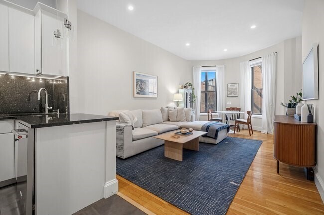 Building Photo - 416 Columbus Ave