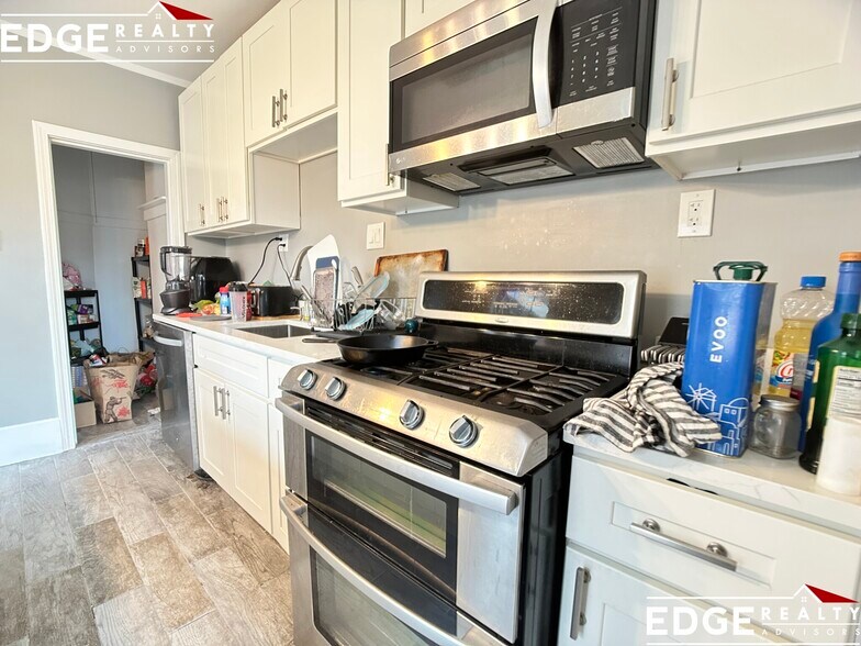 Building Photo - 34 Kinross Rd