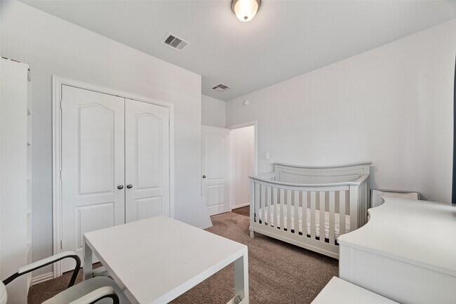 Building Photo - 2314 Trocadero Ln