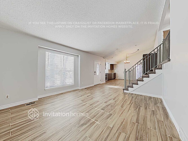 Building Photo - 4431 E 115th Pl